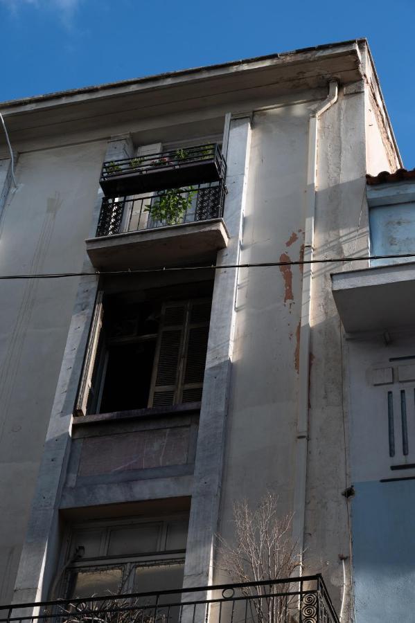 Polytimon, An Athenian Neoclassical Apartment Exterior foto